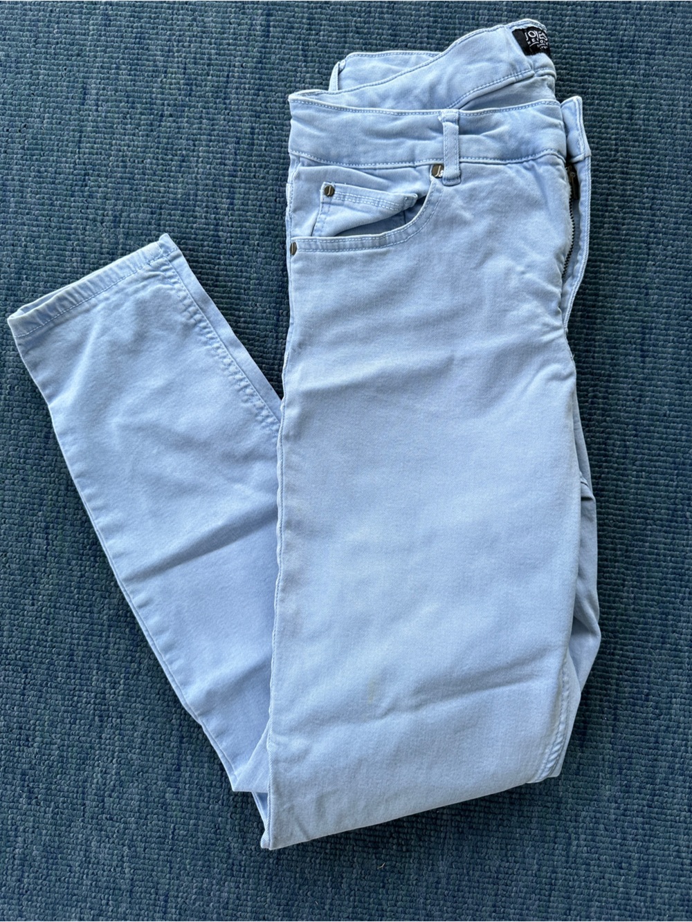 Jones New York super soft very stretchy light Blue jeans size 8
